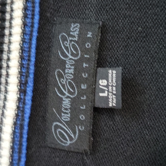 Men's Volcom Slim Fit V-Neck Volcom Stone Sweater in Awesome shape. Size XL - Picture 3 of 5